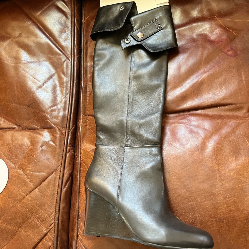 Adrienne vittadini boots